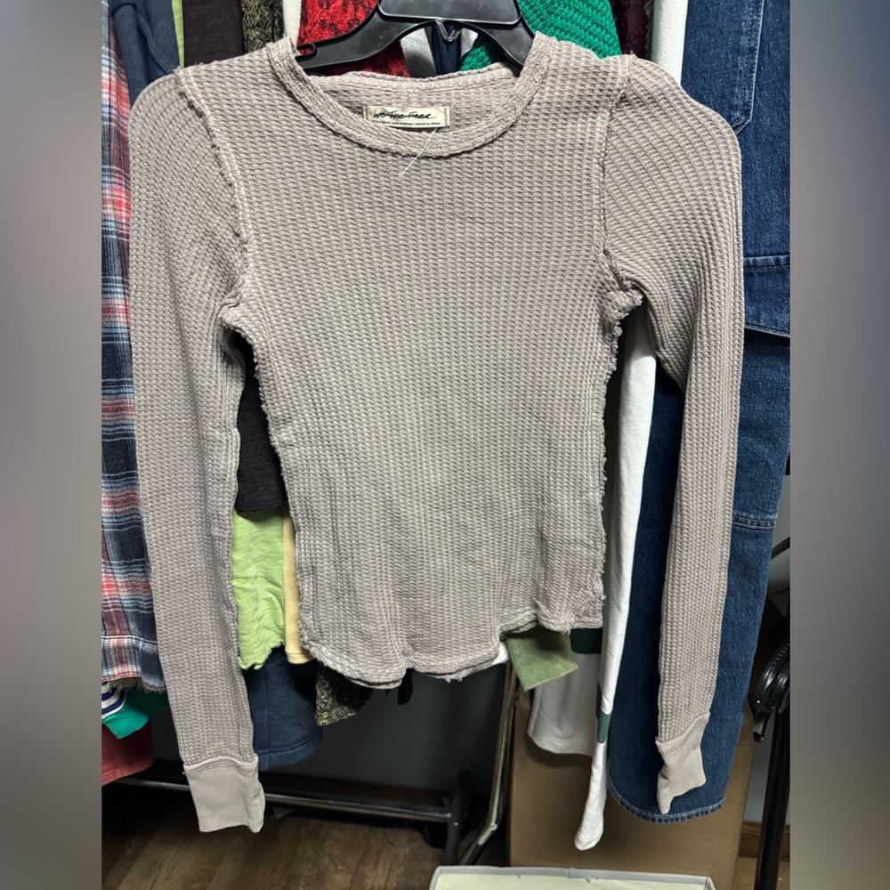 We The Free Roll With It Thermal - Cashmere Size XS NWOT Retail $48 - Picture 5 of 7